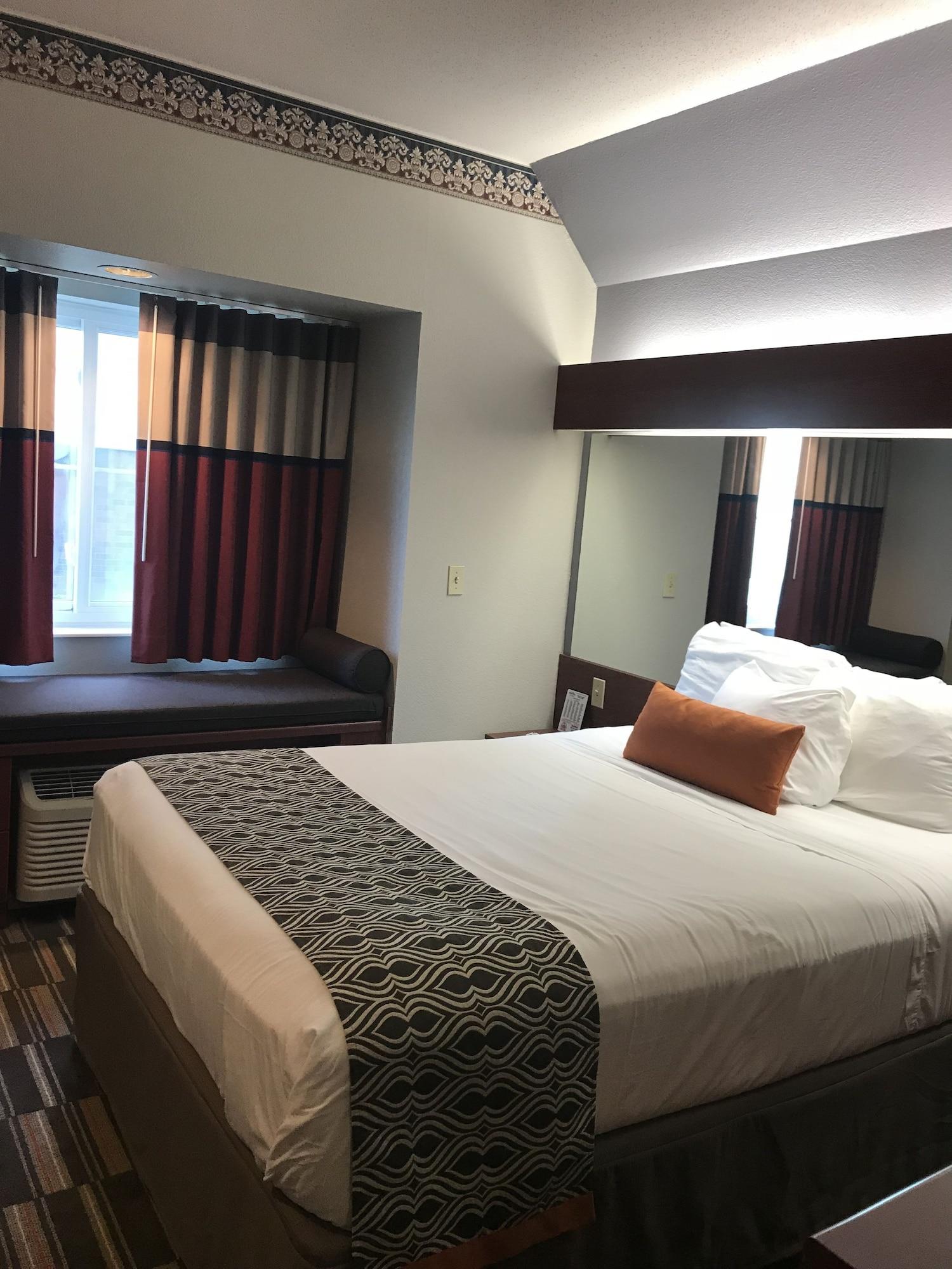 Microtel Inn & Suites Urbandale Extérieur photo