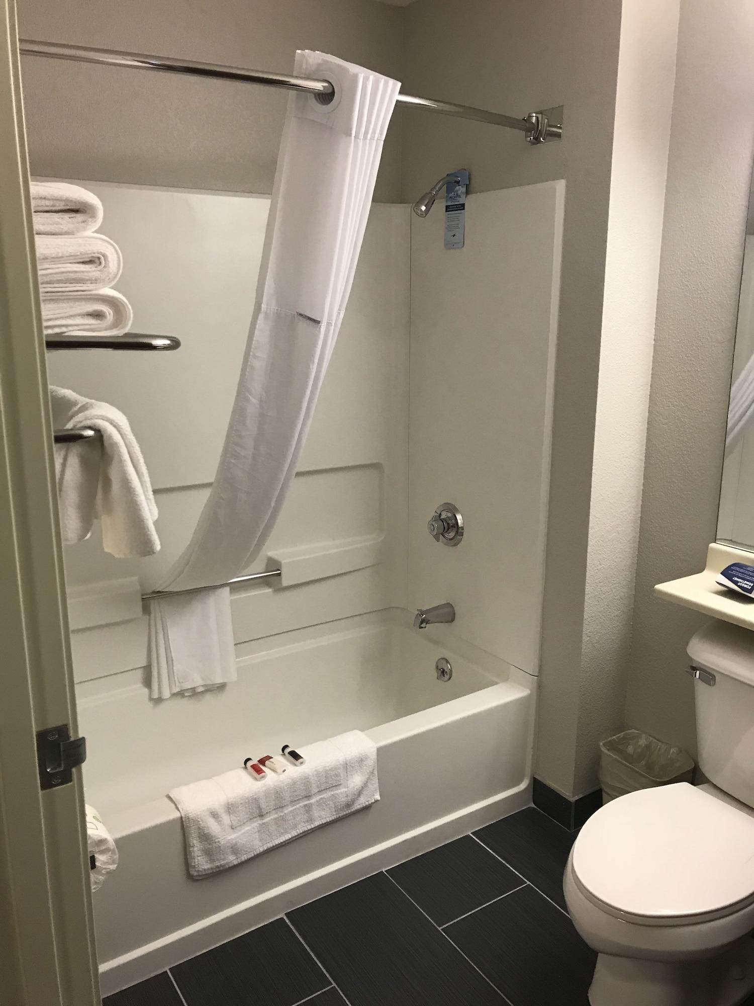 Microtel Inn & Suites Urbandale Extérieur photo