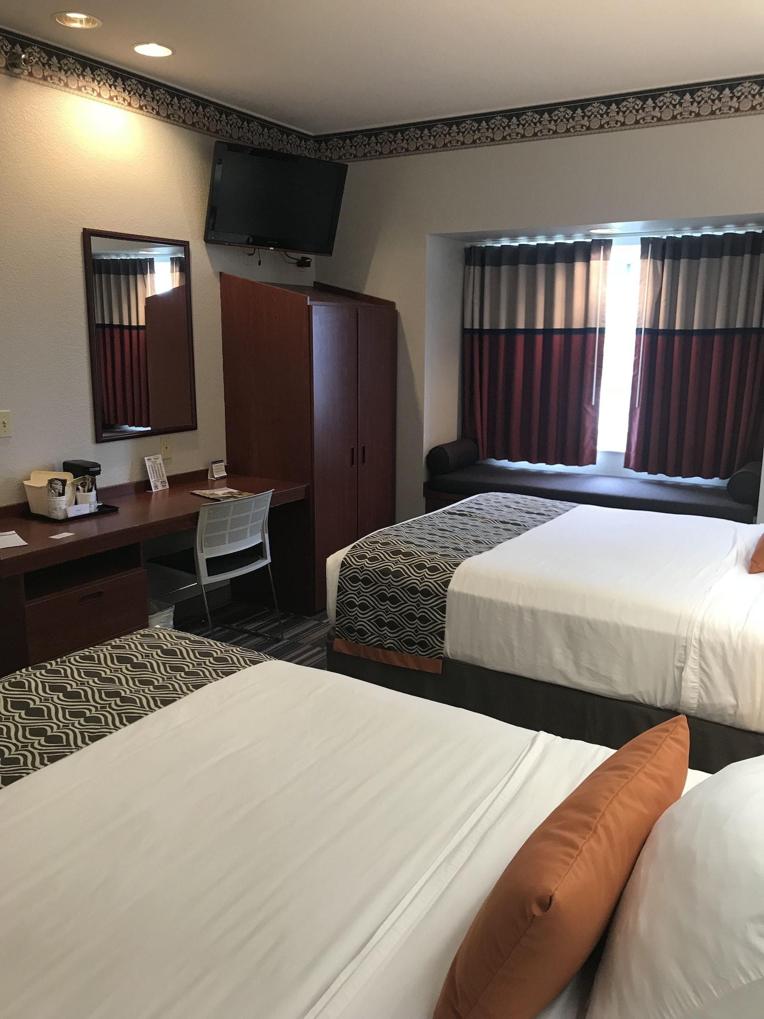Microtel Inn & Suites Urbandale Extérieur photo
