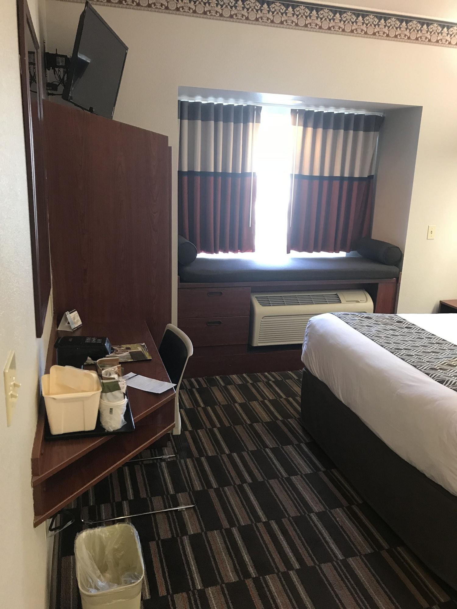 Microtel Inn & Suites Urbandale Extérieur photo