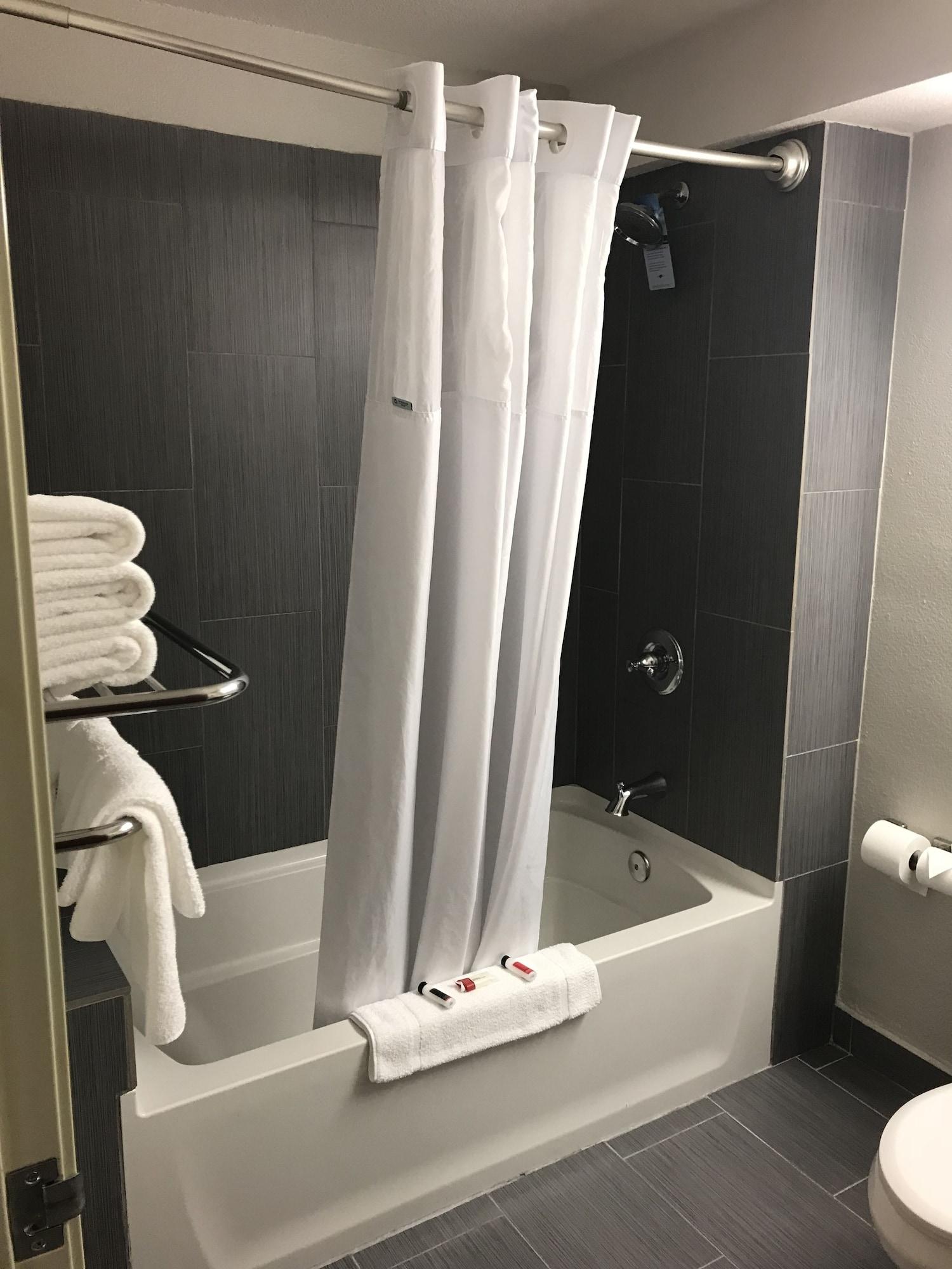 Microtel Inn & Suites Urbandale Extérieur photo