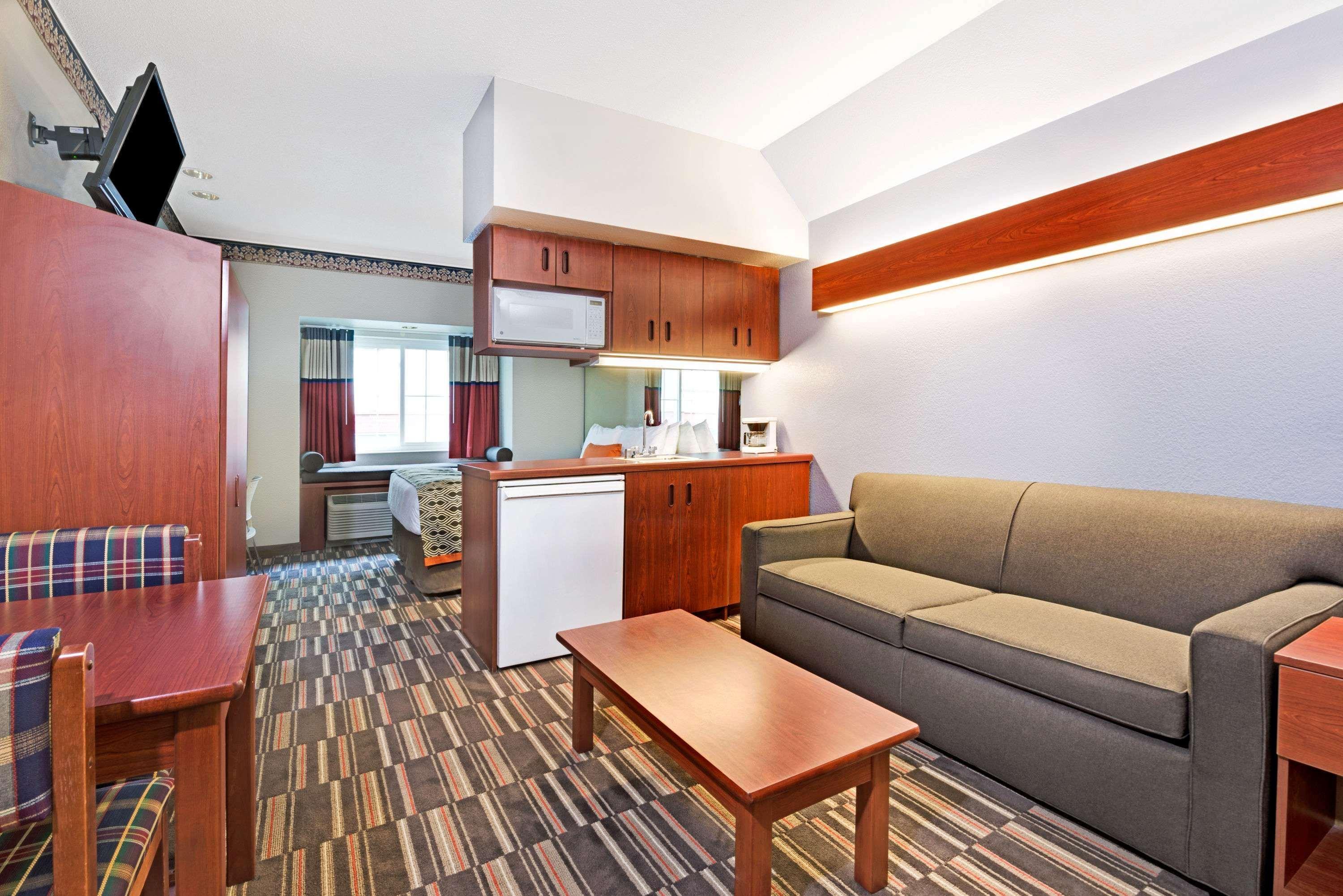 Microtel Inn & Suites Urbandale Extérieur photo
