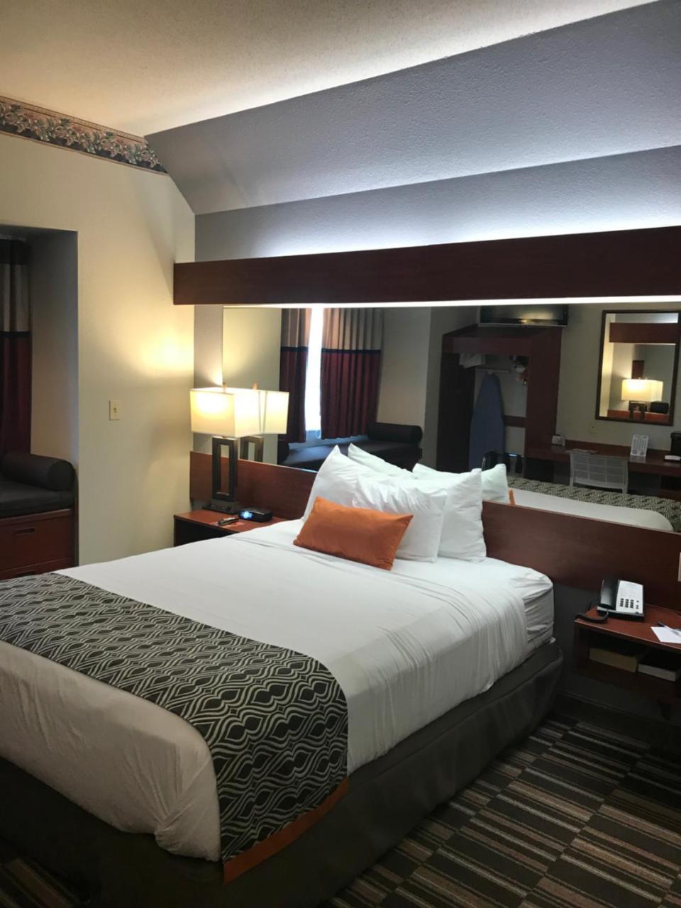 Microtel Inn & Suites Urbandale Extérieur photo