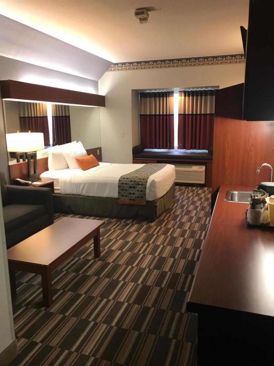 Microtel Inn & Suites Urbandale Extérieur photo